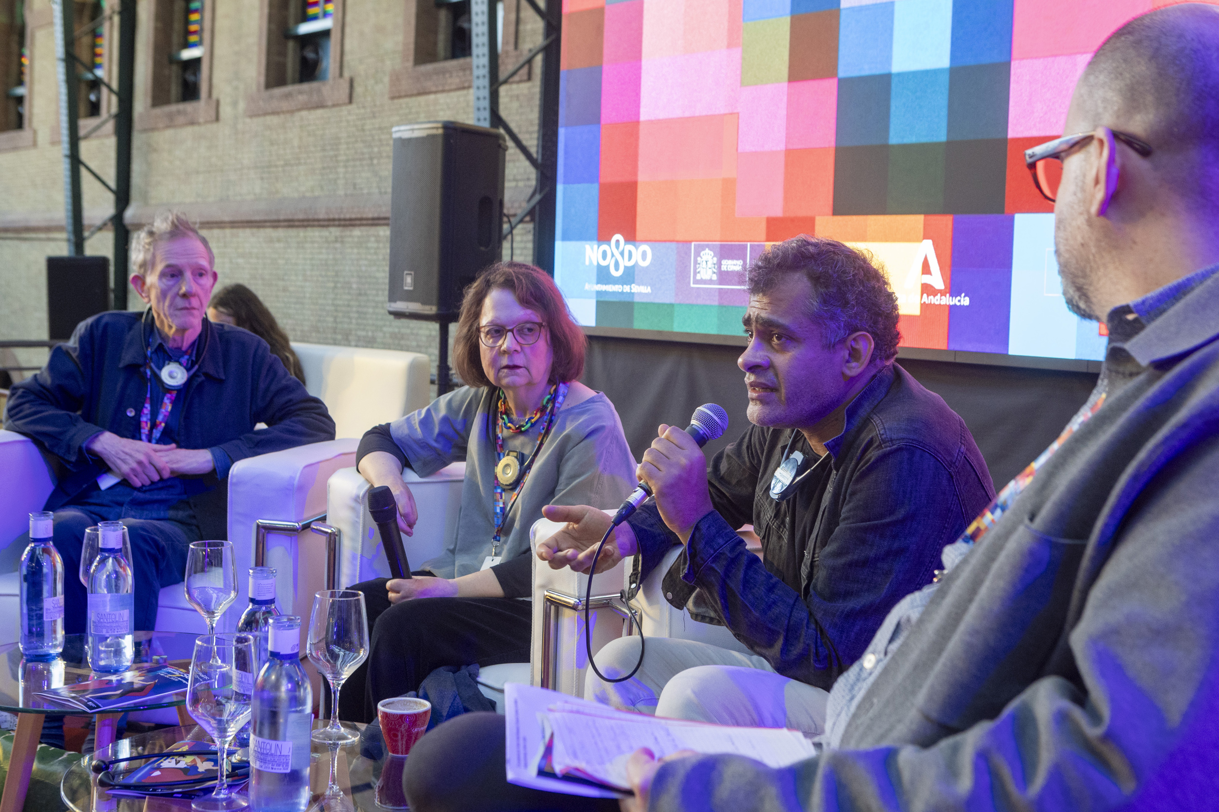 Café con Miradas Únicas 'Los pinceles de la Baronesa'