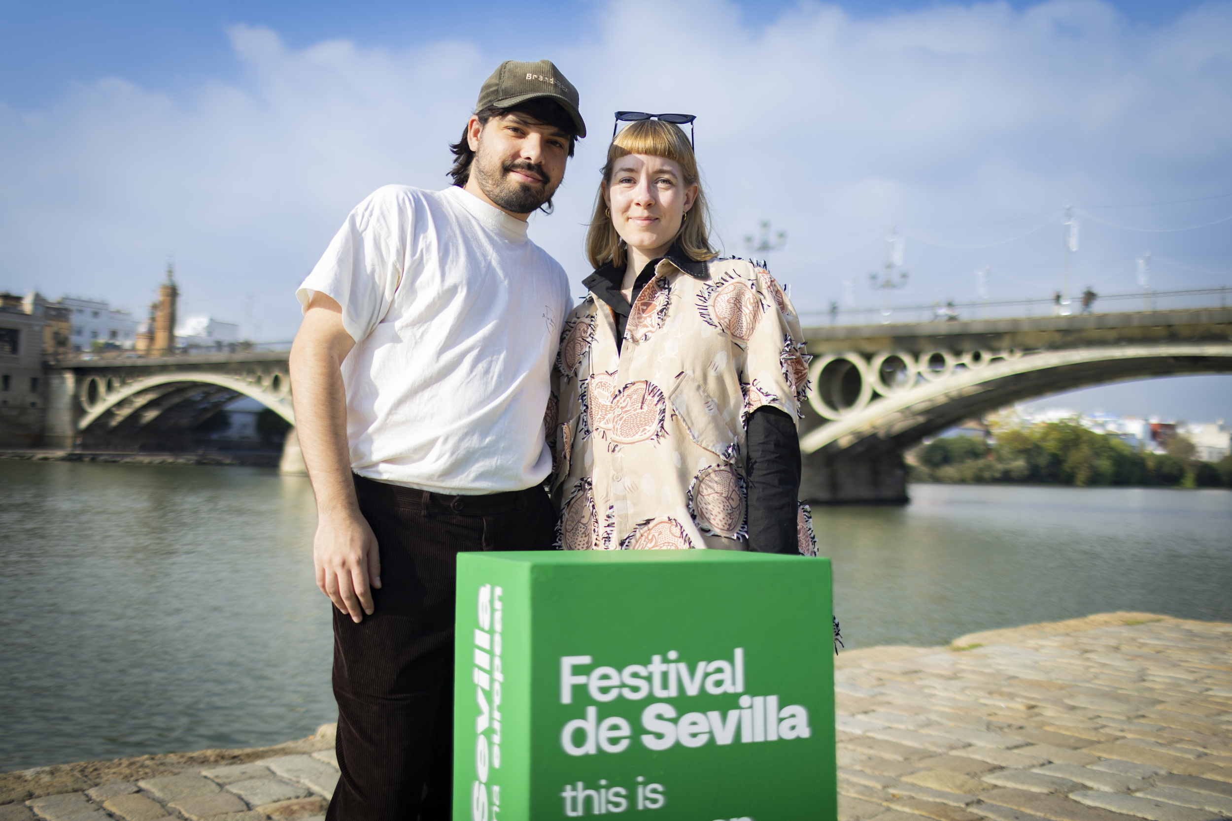 Foto del día Lorenzo Follari y Emma Dock