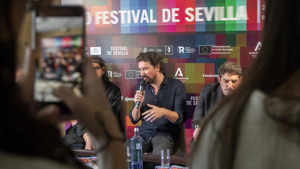 Pedro Aguilera ha estado acompañado por el actor francés Damien Bonnard y el compositor Fernando Vacas.
