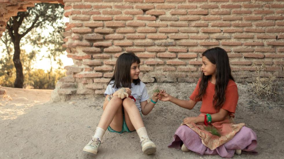 Fotograma de "La niña de la cabra"