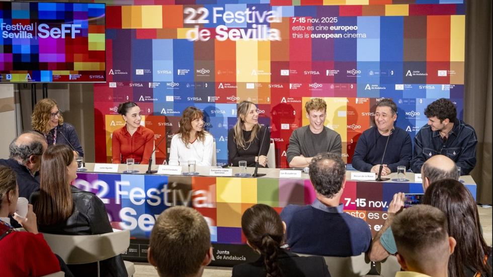 Todos los lados de la cama