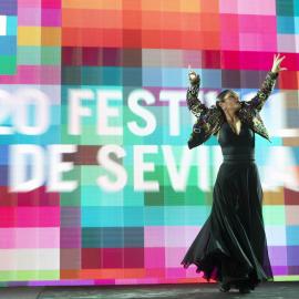 La bailaora Gloria del Rosario danzó al ritmo de una fusión de flamenco y barroco.