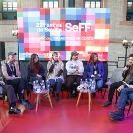 Café con Creadores en corto